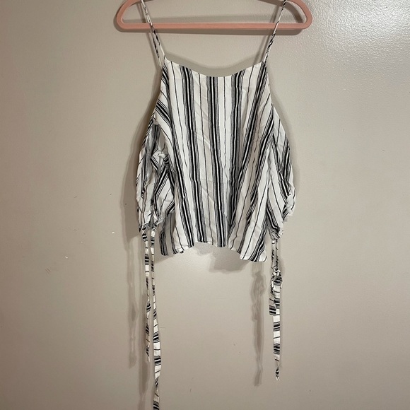 L love Off Shoulder Striped Blouse - Picture 2 of 8